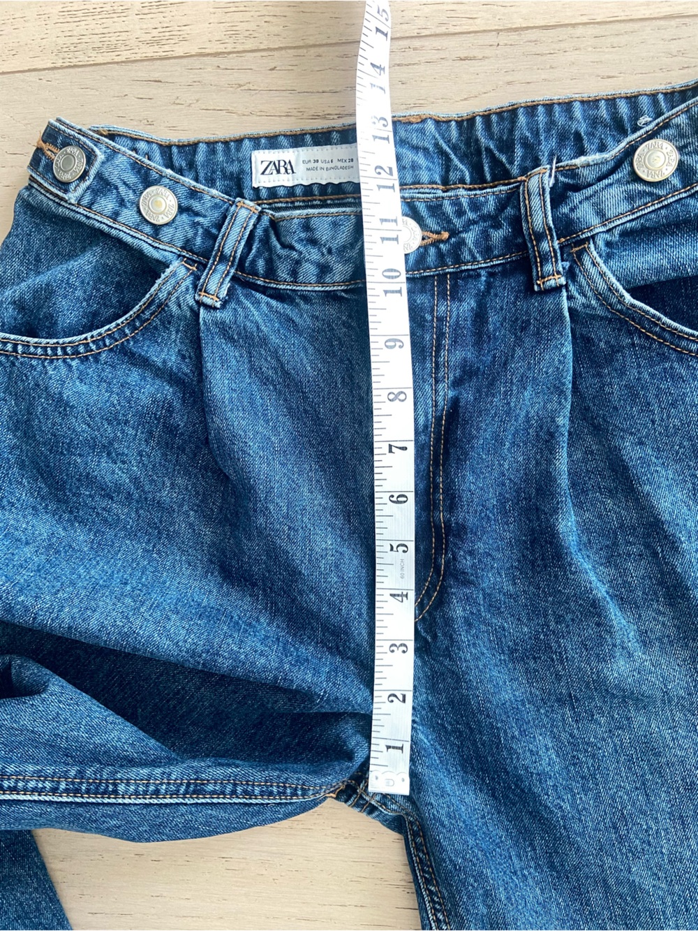 ZARA Barrel Ankle Jeans Size 6 Medium Wash Cinch Waist Horseshoe Denim EUC - Picture 7 of 8